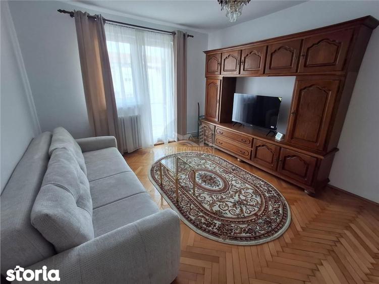 Apartament cu 3 camere în Mihai Viteazul