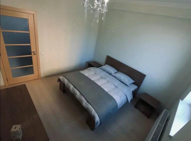 Garsonieră decomandată în Regie