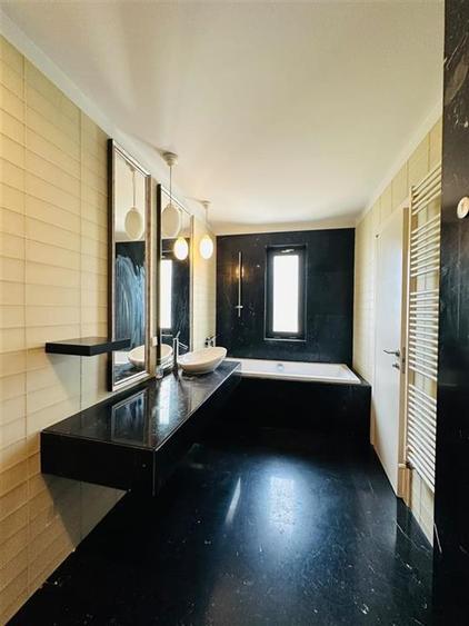 Apartament cu 4 camere decomandat, mobilat în Băneasa