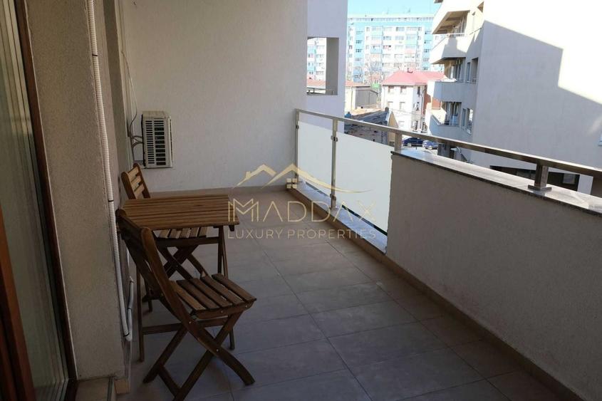 Apartament cu 3 camere decomandat, mobilat în Unirii