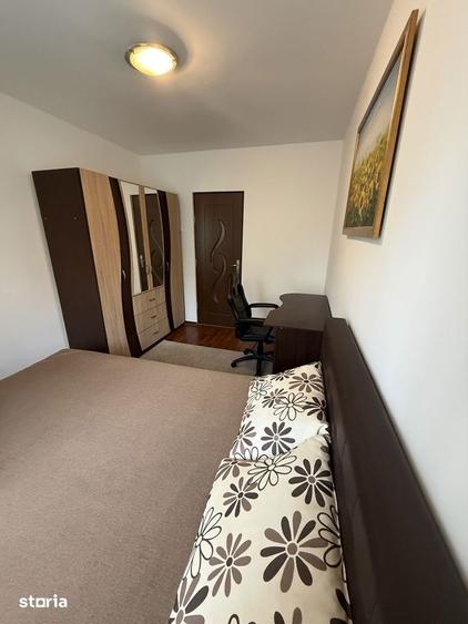 Inchiriez Apartament Renovat 3 Camere Pajura, sect. 1 - 12