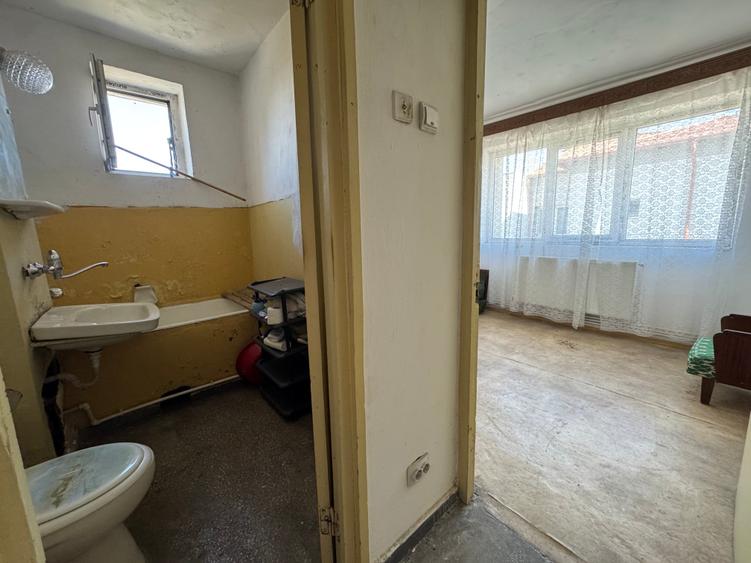Apartament cu 2 camere semidecomandat în Zahana