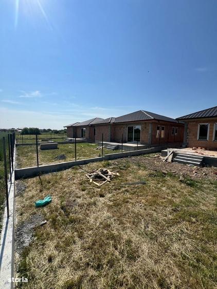 Casă cu 3 camere cu Teren 500 Mp în Central