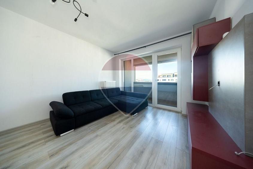 Apartament cu 2 camere decomandat, mobilat în Tractorul