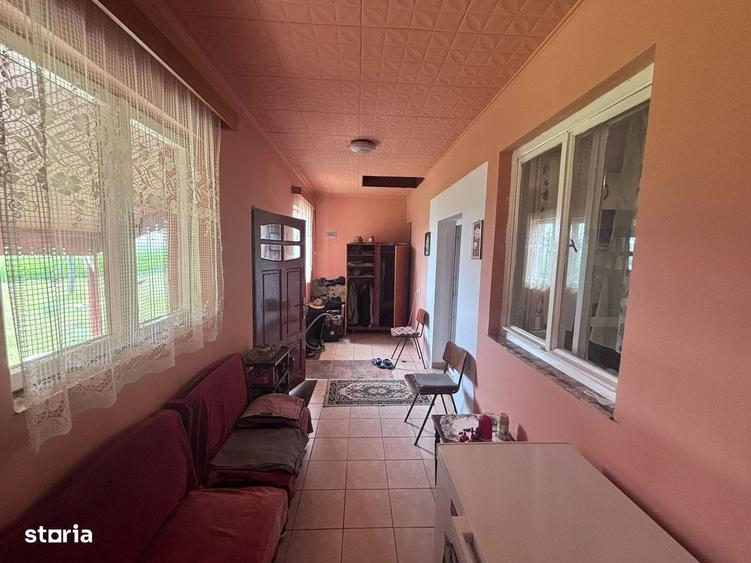 Casă cu 4 camere în Laslău Mic