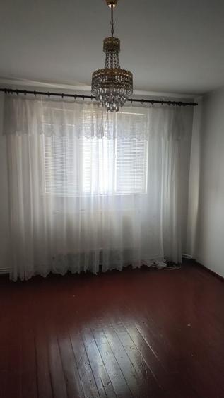 Casă individuală cu 4 camere cu Teren 414 Mp în Dâmbul Rotund