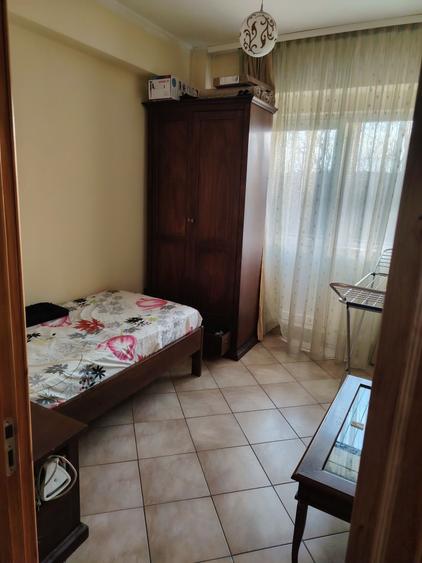 Apartament cu 3 camere în Prundu