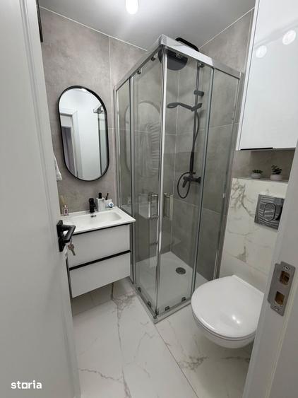 Apartament cu 4 camere decomandat în Republicii