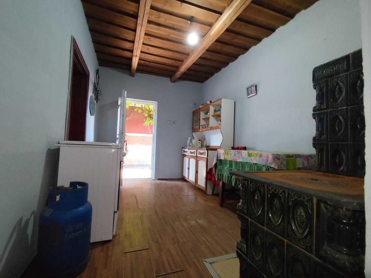 Casă cu 4 camere în Calea Mare