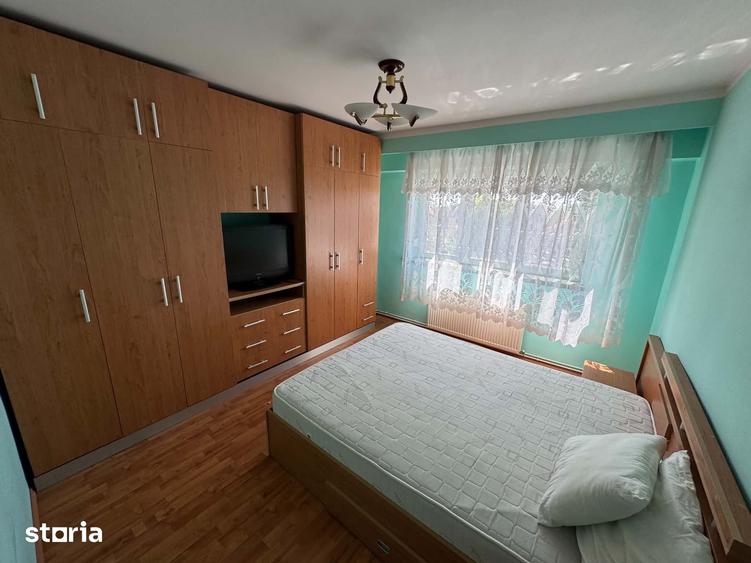 Apartament cu 3 camere decomandat în Carpați 2