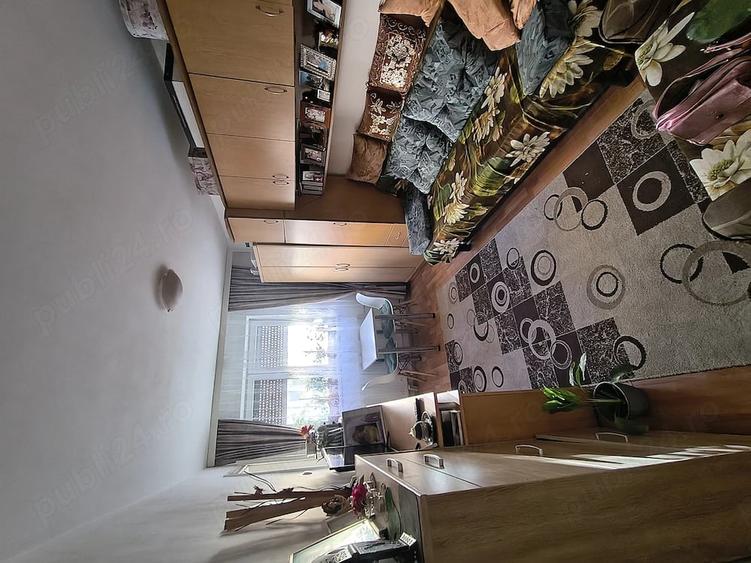 Garsonieră decomandată în Valenta