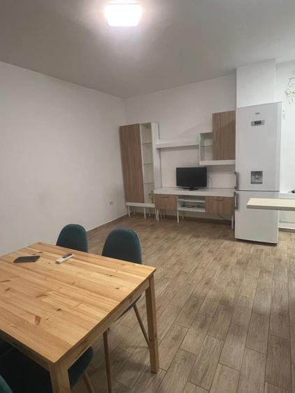 Apartament cu 2 camere semidecomandat în Chiajna