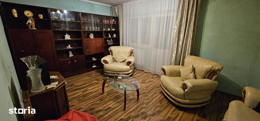 Apartament cu 2 camere decomandat în Sud