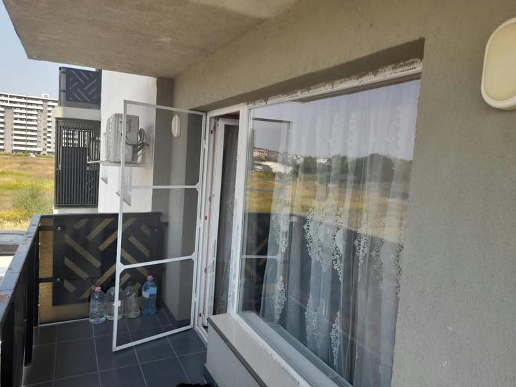 Apartament cu 3 camere decomandat, mobilat în Sud