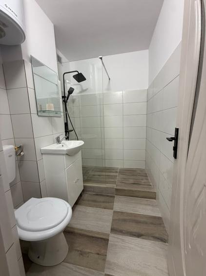 Garsonieră decomandată în Păcii