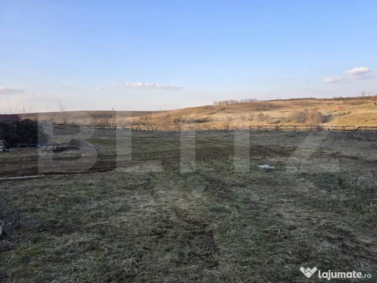 Teren de 79000 mp, în Central