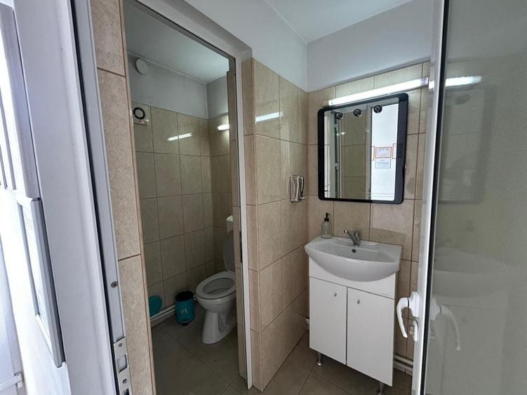Spațiu comercial, de 160 mp, în Central