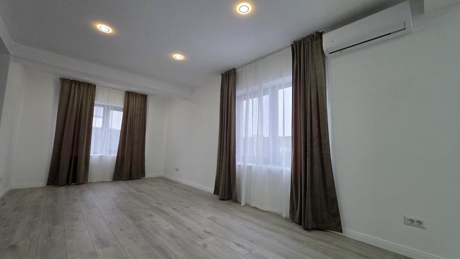Casă individuală cu 5 camere cu Canalizare în Otopeni