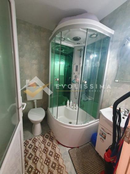 Apartament cu 3 camere decomandat, mobilat în Tractorul