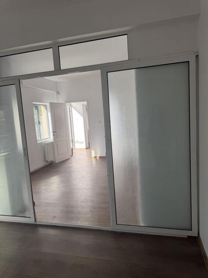 Apartament cu 2 camere decomandat în Liteni