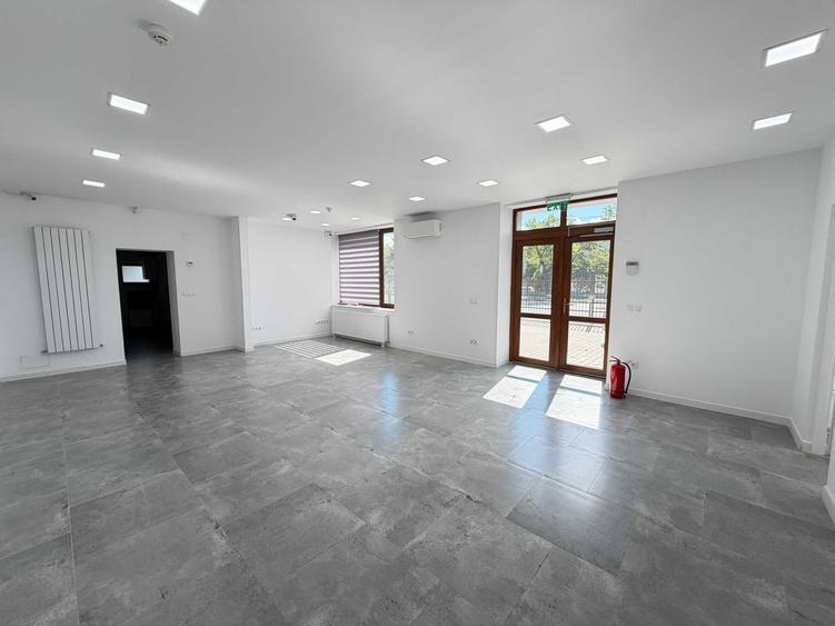 Spațiu comercial, de 200 mp, în Exterior Vest