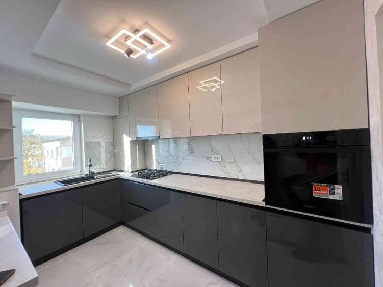 Apartament cu 3 camere decomandat, mobilat în Central