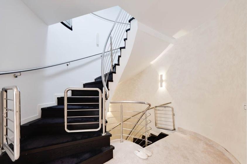 Casă individuală cu 10 camere cu Piscina în Herăstrău