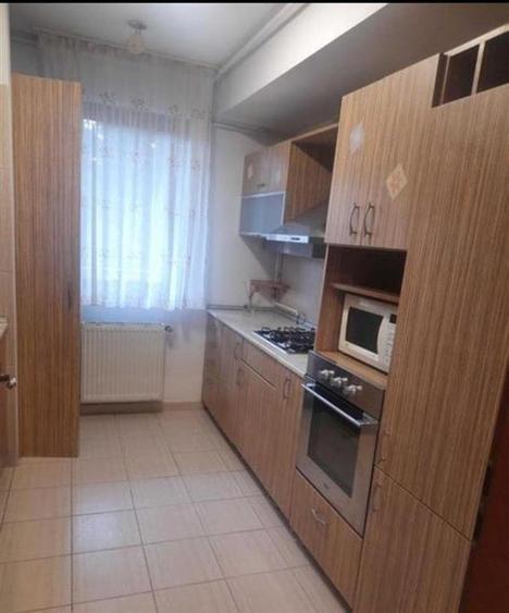 Apartament cu 2 camere decomandat, mobilat în Berceni