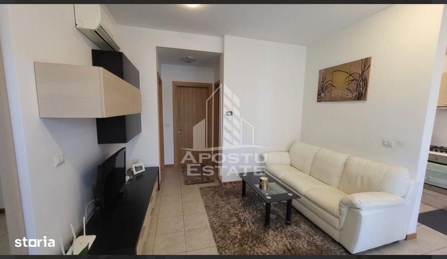 Apartament cu 3 camere semidecomandat în Dumbrăvița