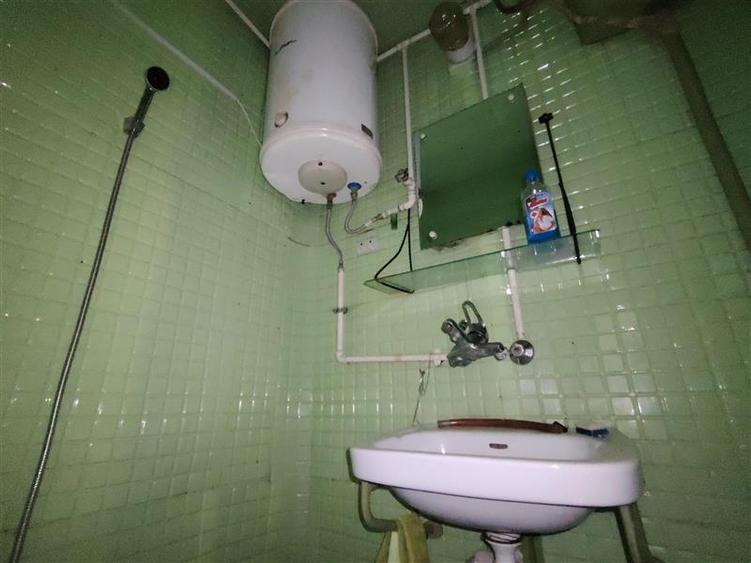 Casă individuală cu 4 camere cu Teren 216 Mp în Exterior Est