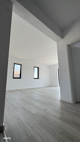 Casă cu 4 camere cu Teren 510 Mp în Balotești
