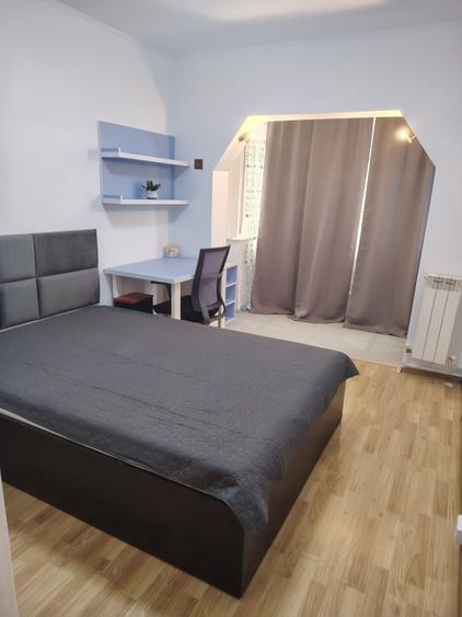 Apartament cu 3 camere decomandat în Central