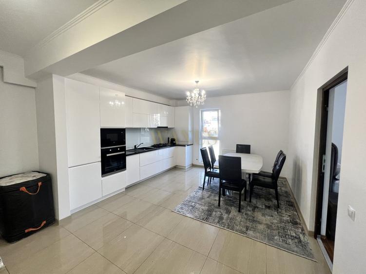 Apartament cu 3 camere decomandat, mobilat în Florești