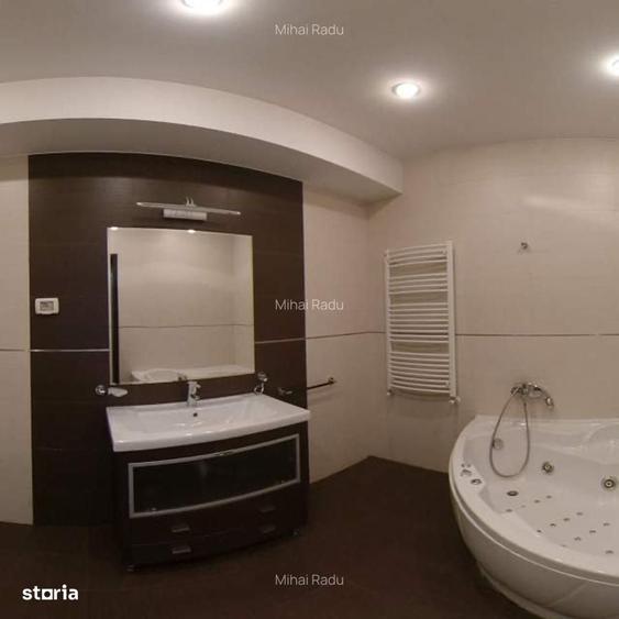 Apartament cu 3 camere semidecomandat în Ciupercenii Noi