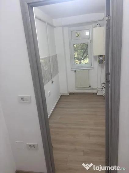 Apartament cu 2 camere semidecomandat în Viziru 3