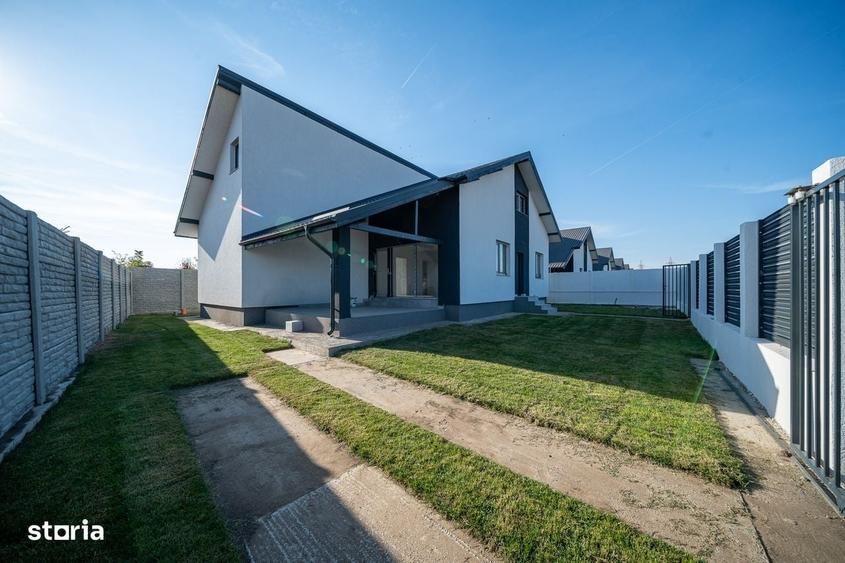 Casă cu 4 camere cu Teren 380 Mp în Domnești