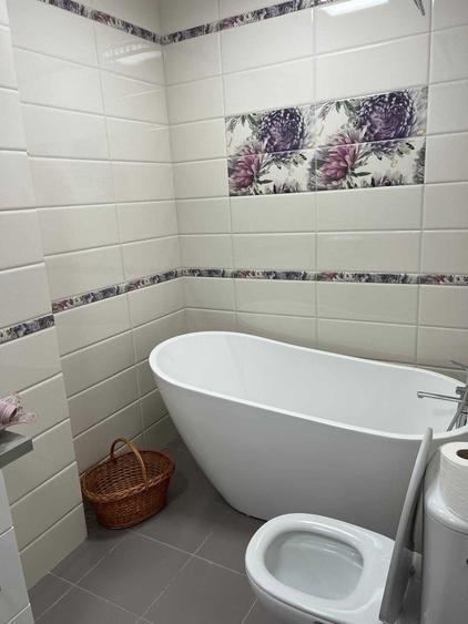 Apartament cu 3 camere decomandat în Sud