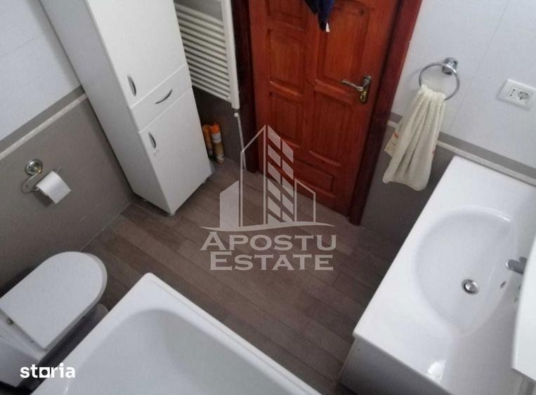 Casă cu 5 camere cu Canalizare în Lipovei