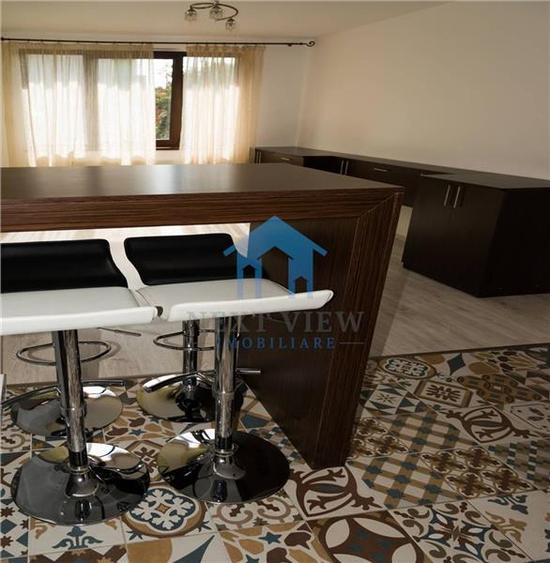 Apartament cu 3 camere decomandat în Plopilor