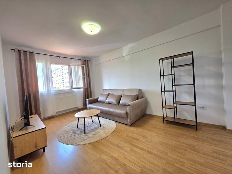 Apartament cu 3 camere în Podu Roș