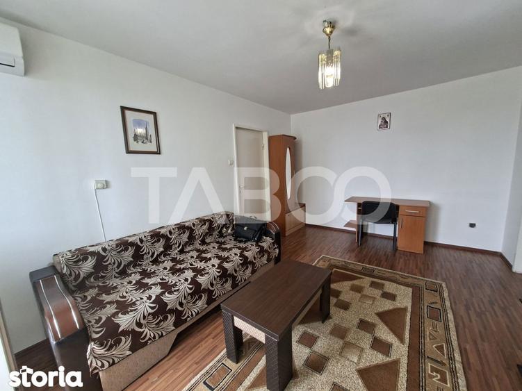 Apartament cu 2 camere semidecomandat, mobilat în Mihai Viteazul