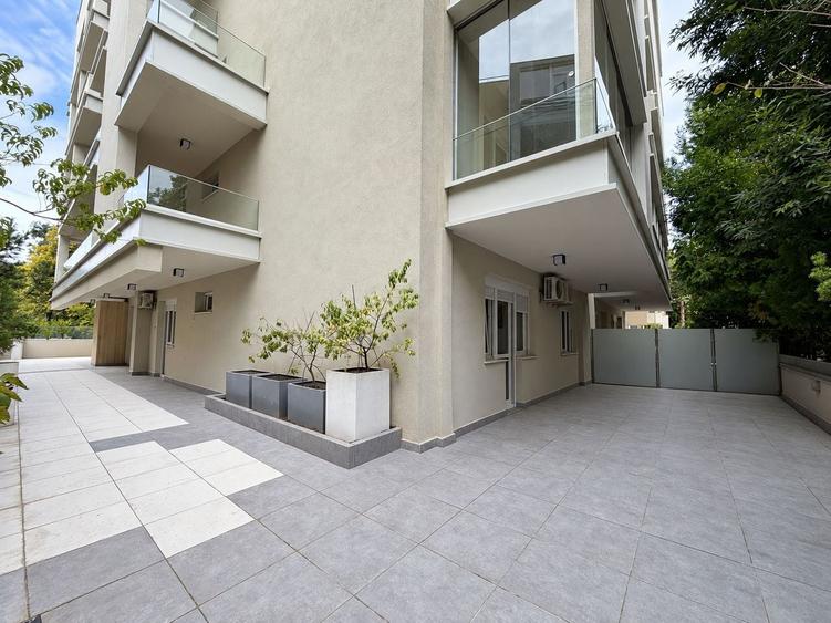 Apartament cu 5 camere în Herăstrău