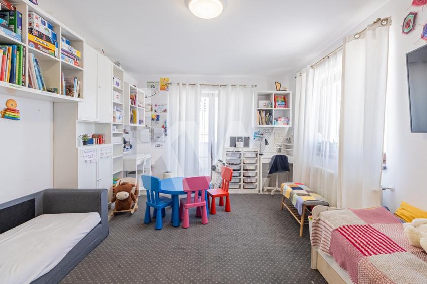 Apartament cu 5 camere decomandat, mobilat în Noua