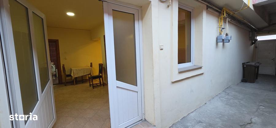 Casă cu 4 camere decomandat cu Teren 50 Mp în Calea Aradului