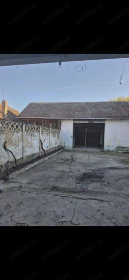 Casă cu Teren 3500 Mp în Berliște