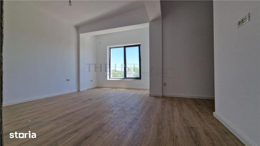 Casă cu 4 camere cu Teren 300 Mp în Odăi