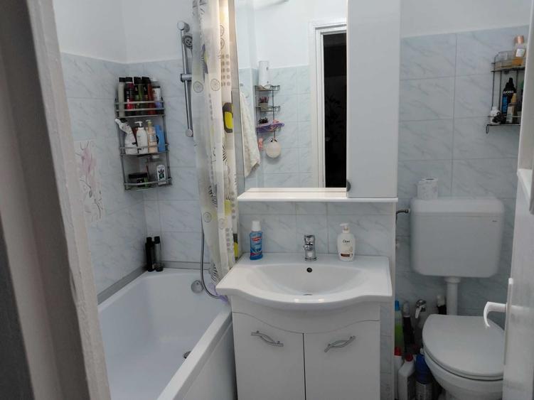Apartament cu 2 camere decomandat în Energiei