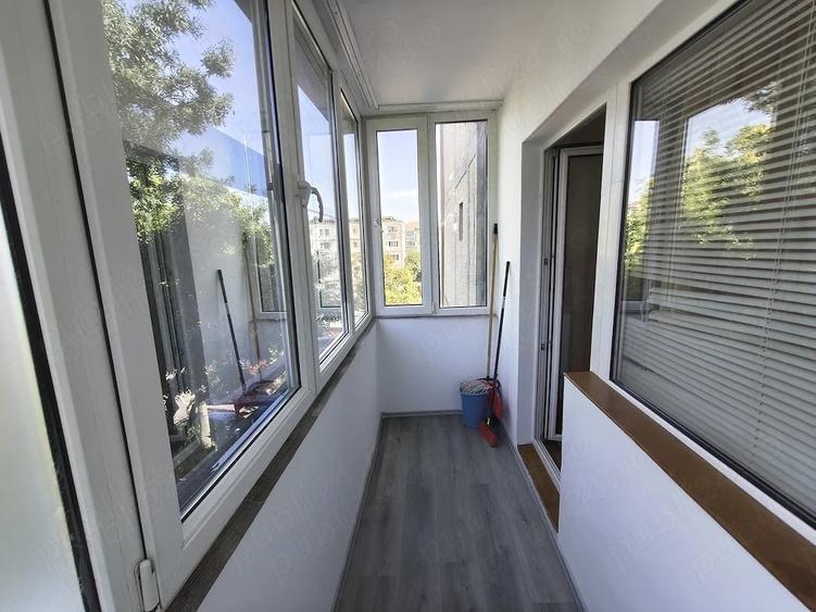 Apartament cu 2 camere semidecomandat în Girocului