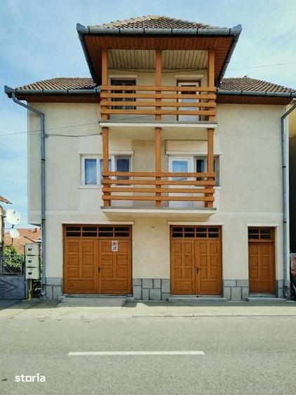 Casă cu 4 camere cu Teren 160 Mp în Central