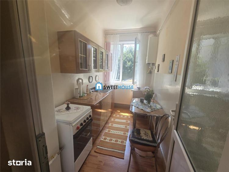 Garsonieră decomandată în Central